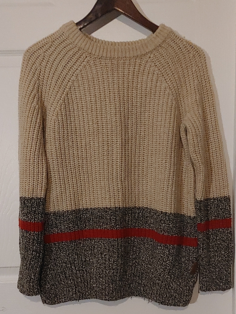 Roots Crewneck Sweater in Cream, Gray & Red Stripe Sz MED